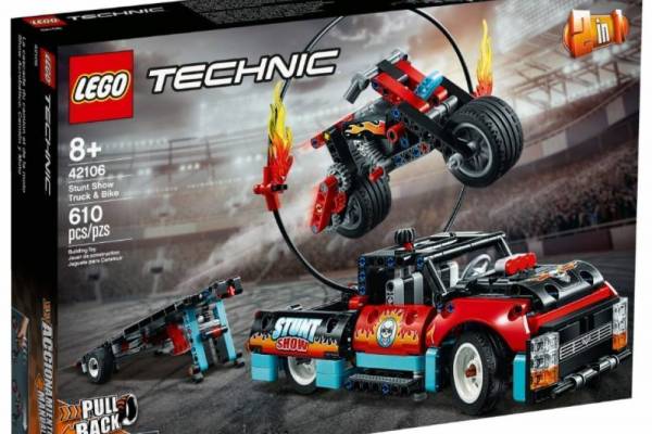 Конструктор LEGO Technic "Каскадерська вантажівка й мотоцикл" арт.42106